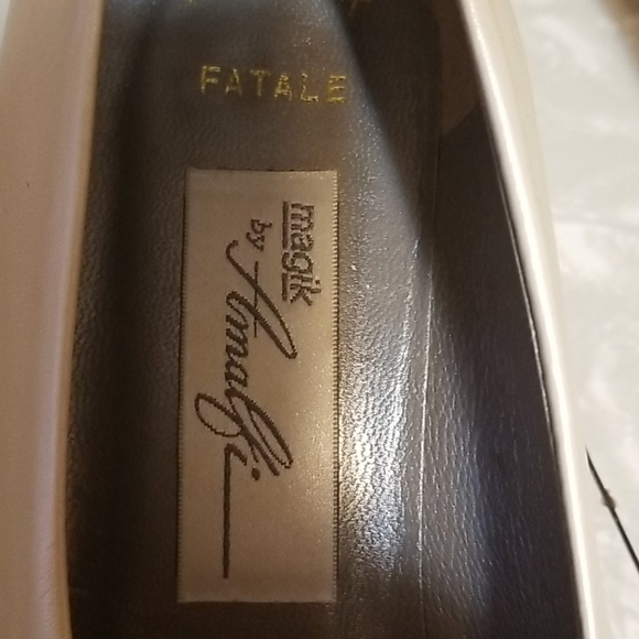 Womens heels - Picture 2 of 4